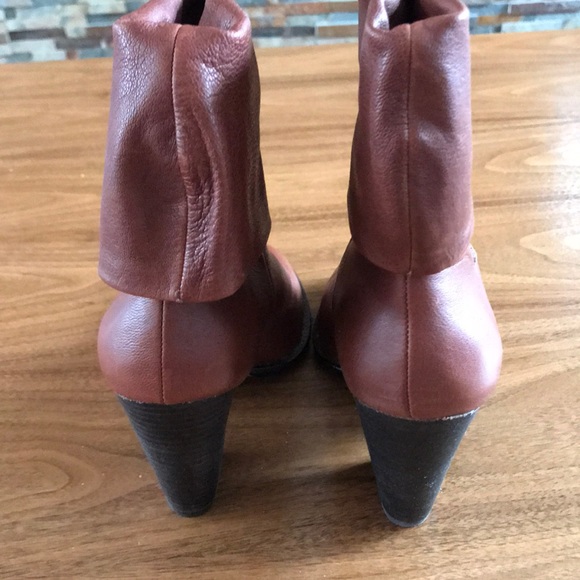NWOT Vince Camuto boots size 8B - Picture 3 of 6